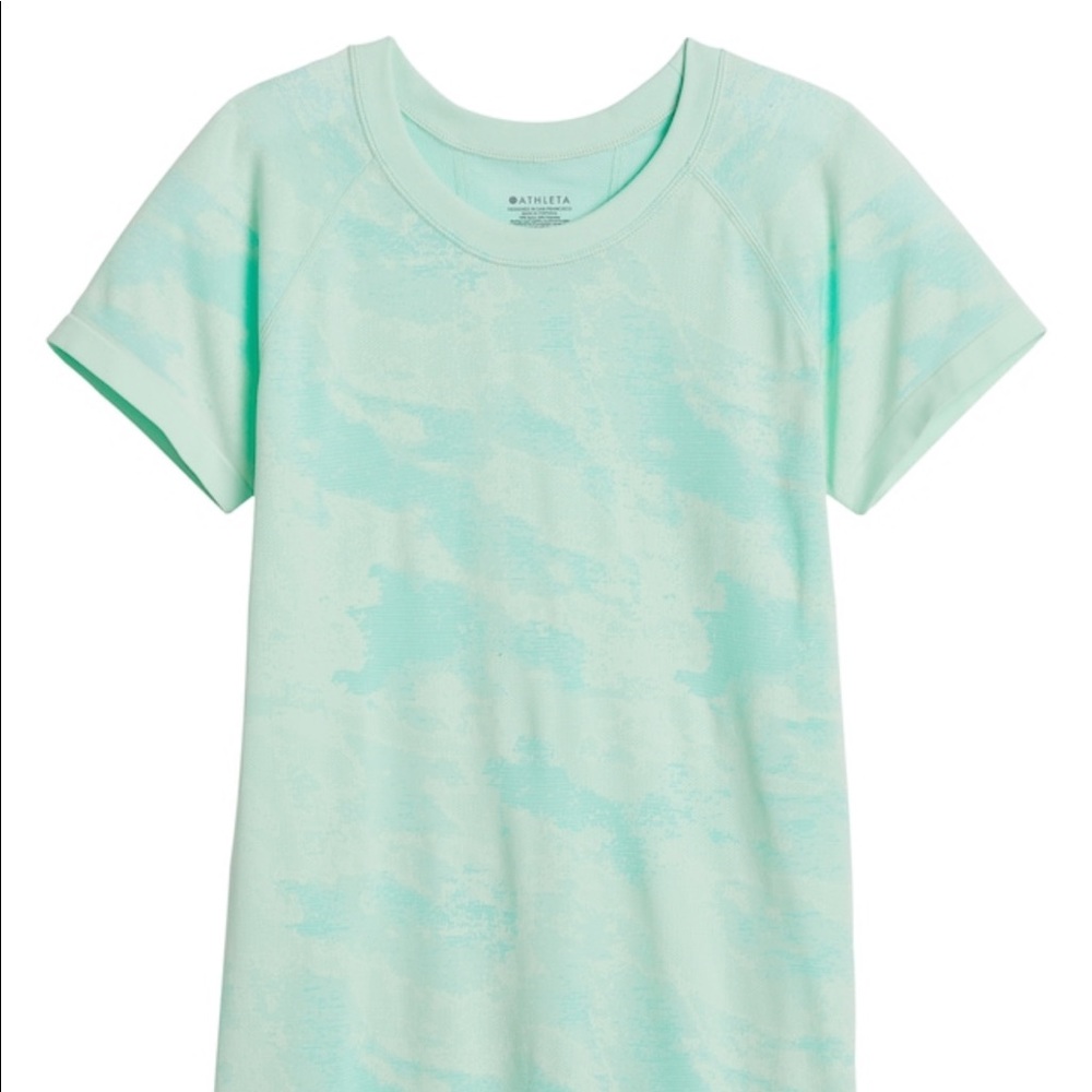 Athleta Momentum Camo Tee Size M